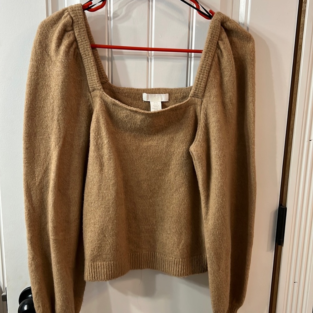 H&M TAN SWEATER